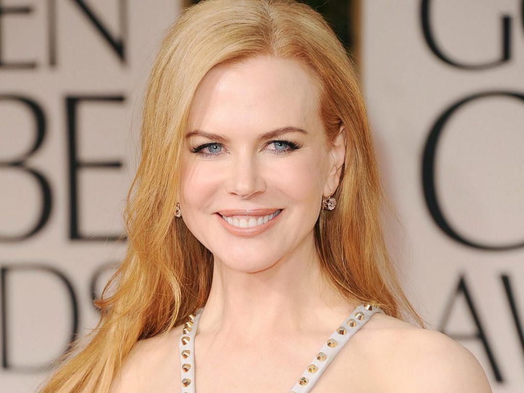 BEVERLY HILLS, CA - JANUARY 15: Actress Nicole Kidman arrives at the 69th Annual Golden Globe Awards held at the Beverly Hilton Hotel on January 15, 2012 in Beverly Hills, California. (Photo by Jason Merritt/Getty Images)